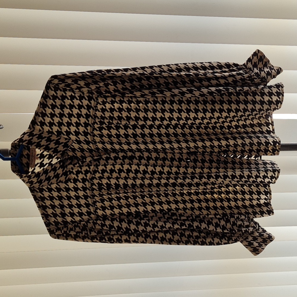 YVES SAINT LAURENT 100% silk BLOUSE size 44 (medium) Vintage Couture